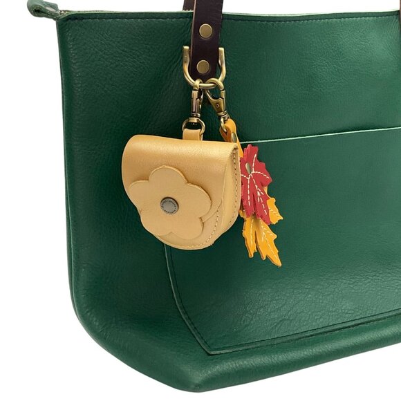 Portland Leather Goods Petunia Pouch Leather Flower Coin Purse Bag Charm - Picture 8 of 13